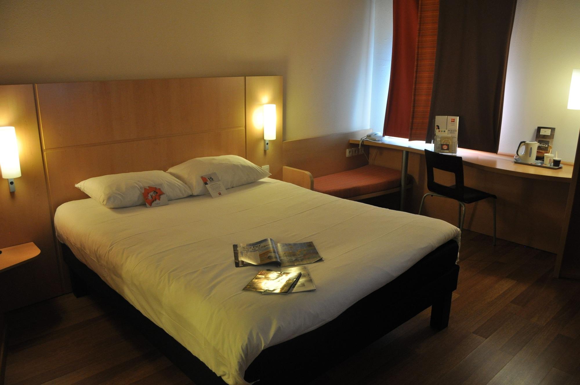 Ibis Centre Hotel 3*