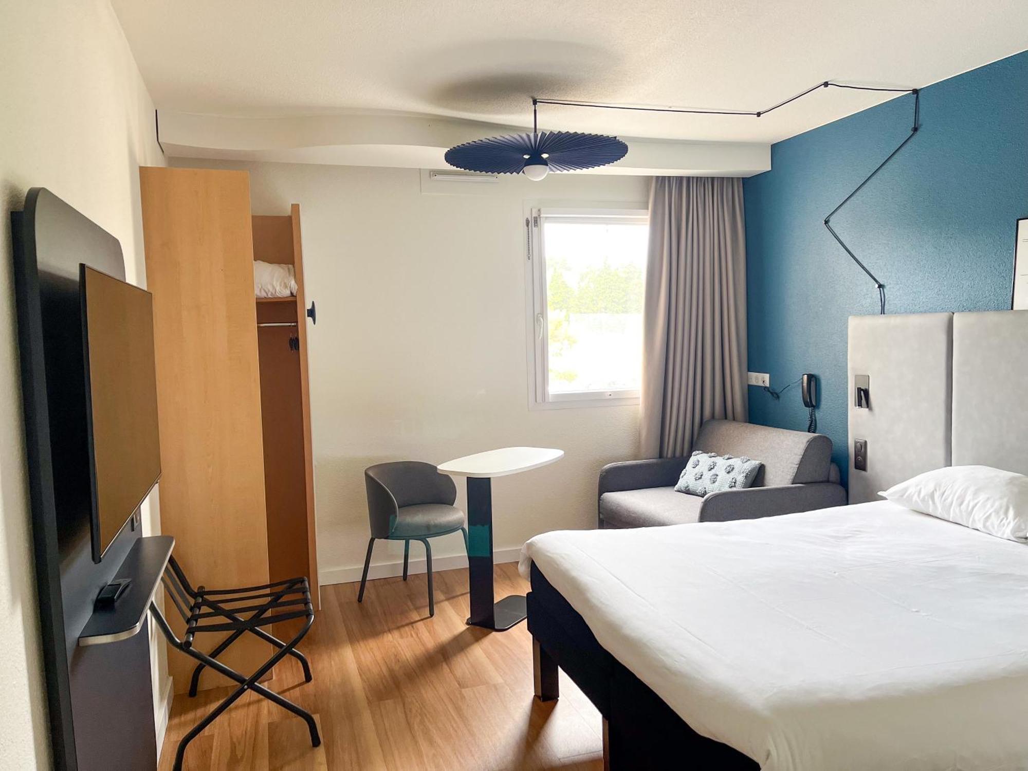 Ibis Centre Hotel 3*